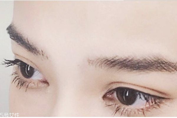 美寶蓮睫毛膏怎么用 不會(huì)蒼蠅腿的睫毛膏 美寶蓮睫毛膏怎么用 不會(huì)蒼蠅腿的睫毛膏