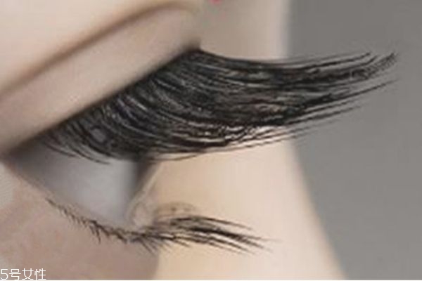 美寶蓮睫毛膏怎么用 不會(huì)蒼蠅腿的睫毛膏 美寶蓮睫毛膏怎么用 不會(huì)蒼蠅腿的睫毛膏