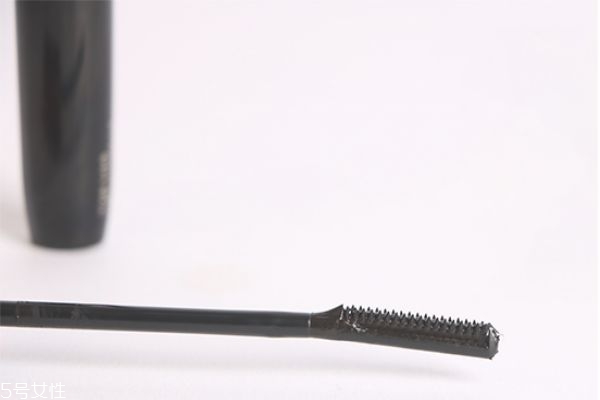 美寶蓮睫毛膏怎么用 不會(huì)蒼蠅腿的睫毛膏 美寶蓮睫毛膏怎么用 不會(huì)蒼蠅腿的睫毛膏