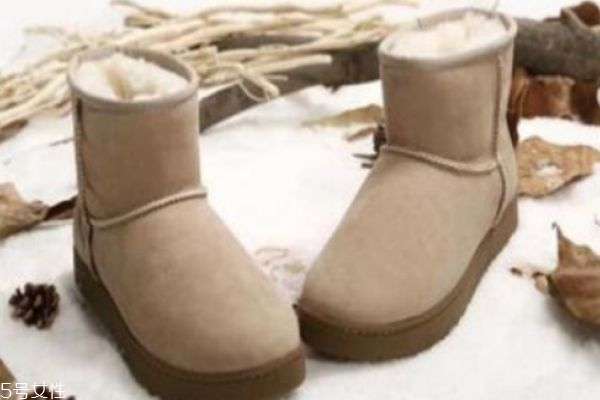 雪地靴里的毛塌了怎么辦 教你快速恢復(fù)蓬松 雪地靴里的毛塌了怎么辦 教你快速恢復(fù)蓬松