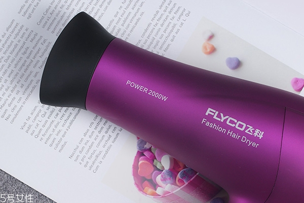 吹風(fēng)機(jī)吹胃治打嗝嗎?打嗝怎么辦怎么止嗝 吹風(fēng)機(jī)吹胃治打嗝嗎?打嗝怎么辦怎么止嗝