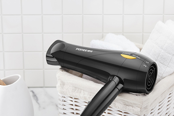 吹風(fēng)機(jī)會(huì)不會(huì)爆炸？使用吹風(fēng)機(jī)要注意安全