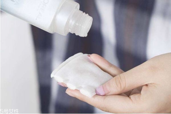 怎么用洗面奶洗臉 洗面奶正確洗臉方式 怎么用洗面奶洗臉 洗面奶正確洗臉方式