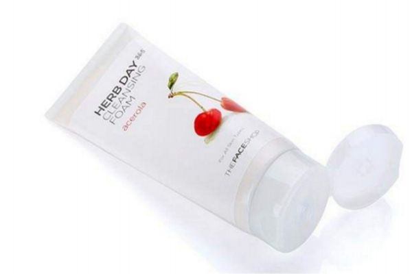 怎么用洗面奶洗臉 洗面奶正確洗臉方式 怎么用洗面奶洗臉 洗面奶正確洗臉方式