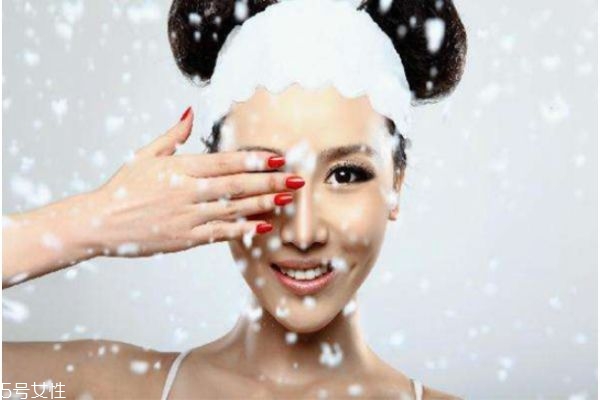 怎么用洗面奶洗臉 洗面奶正確洗臉方式 怎么用洗面奶洗臉 洗面奶正確洗臉方式