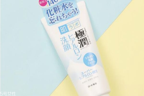 潔面啫喱和洗面奶區(qū)別 教你洗面奶如何選怎么用 潔面啫喱和洗面奶區(qū)別 教你洗面奶如何選怎么用