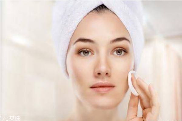 精華液使用多長時(shí)間 精華液一定要趁早用