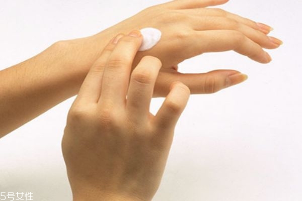 平價(jià)護(hù)手霜推薦 性價(jià)比超高的幾款護(hù)手霜 平價(jià)護(hù)手霜推薦 性價(jià)比超高的幾款護(hù)手霜