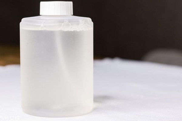 小米洗手機可以用別的洗手液嗎 小米洗手機用法 小米洗手機可以用別的洗手液嗎 小米洗手機用法