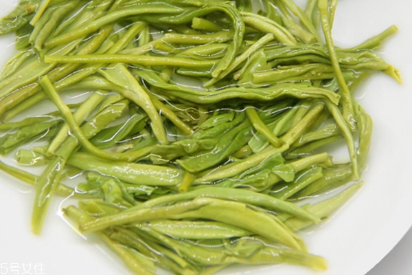 明前茶和雨前茶的區(qū)別 明前茶好還是雨前茶好 明前茶和雨前茶的區(qū)別 明前茶好還是雨前茶好