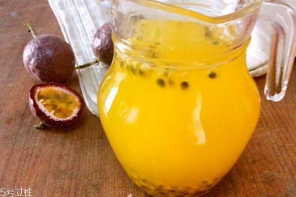 百香果蜂蜜怎么做 百香果蜂蜜的做法 百香果蜂蜜怎么做 百香果蜂蜜的做法