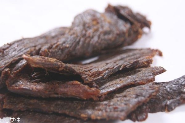 自制牛肉干做法 自己在家也能做出美味的牛肉干 自制牛肉干做法 自己在家也能做出美味的牛肉干