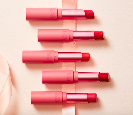 顯白的紅色系口紅 精選10款顯白紅色調(diào)唇膏 顯白的紅色系口紅 精選10款顯白紅色調(diào)唇膏