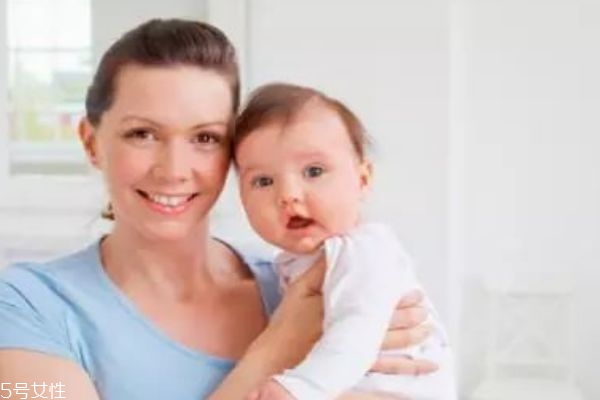 幼兒急疹發(fā)燒怎么辦 幼兒急疹典型的特點(diǎn)