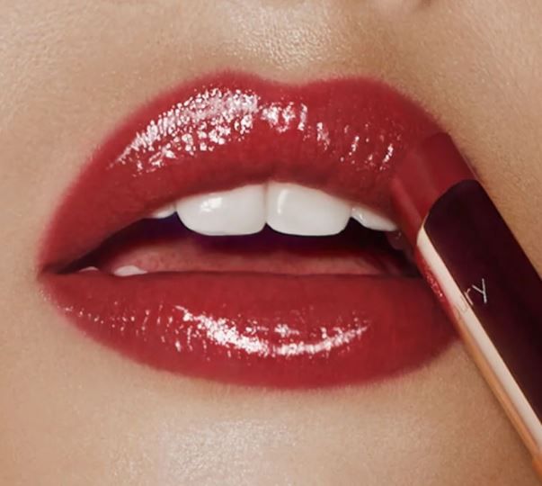 顯白的紅色系口紅 精選10款顯白紅色調(diào)唇膏 顯白的紅色系口紅 精選10款顯白紅色調(diào)唇膏