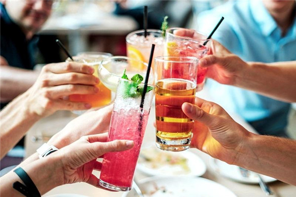 茶和酒能不能一起喝 3款茶酒調(diào)飲配方 茶和酒能不能一起喝 3款茶酒調(diào)飲配方
