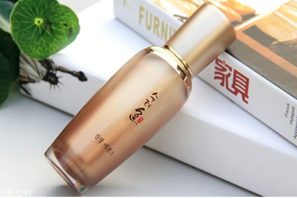 精華乳和精華液一樣嗎 精華乳是什么 精華乳和精華液一樣嗎 精華乳是什么