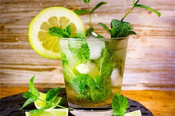 調(diào)酒六大基酒有哪些 常用的調(diào)酒基酒介紹 調(diào)酒六大基酒有哪些 常用的調(diào)酒基酒介紹