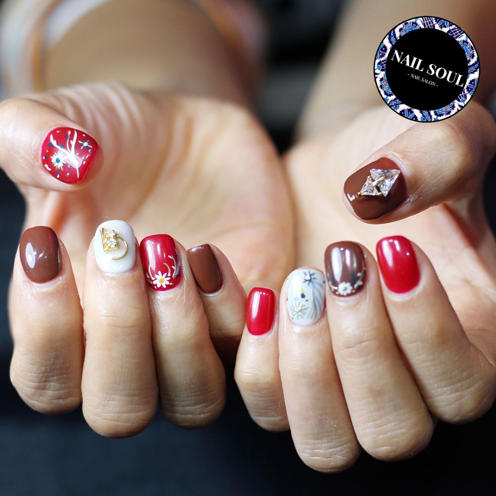 楓葉紅美甲圖片 冬季美甲楓葉紅 楓葉紅美甲圖片 冬季美甲楓葉紅