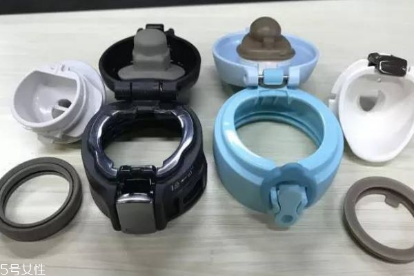 膳魔師和象印哪個(gè)好 膳魔師和象印杯蓋拆解測(cè)評(píng) 膳魔師和象印哪個(gè)好 膳魔師和象印杯蓋拆解測(cè)評(píng)