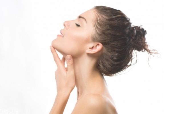 祛痘控油哪款護膚品好 控油祛痘護膚品推薦 祛痘控油哪款護膚品好 控油祛痘護膚品推薦