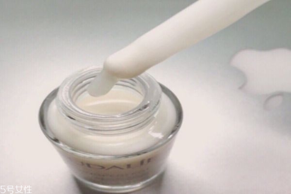 歐緹麗淡斑精華怎么用 教你如何正確使用 歐緹麗淡斑精華怎么用 教你如何正確使用