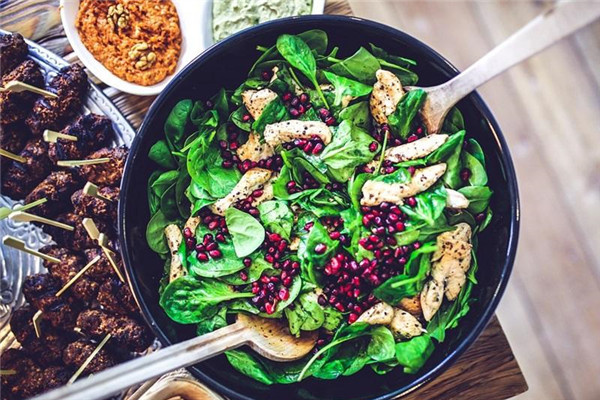 吃菠菜有什么好處 這樣吃菠菜更健康 吃菠菜有什么好處 這樣吃菠菜更健康