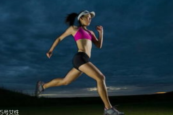 冬季什么時候跑步好?需要注意哪些問題 冬季什么時候跑步好?需要注意哪些問題