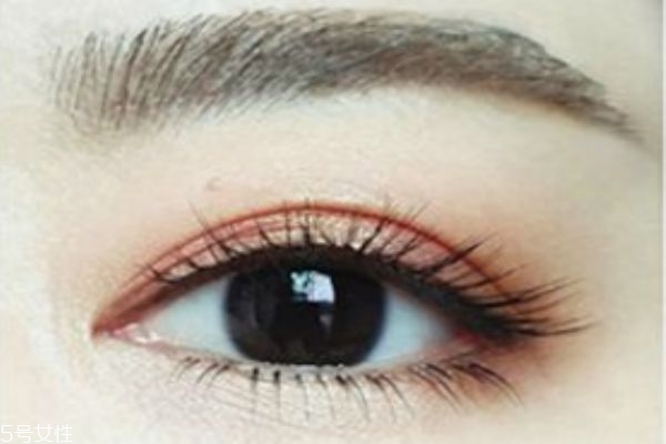 怎樣畫眼影才好看 化妝眼影的畫法 怎樣畫眼影才好看 化妝眼影的畫法