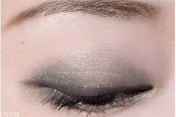 粉色眼影怎么畫才好看 新娘眼影的顏色搭配 粉色眼影怎么畫才好看 新娘眼影的顏色搭配