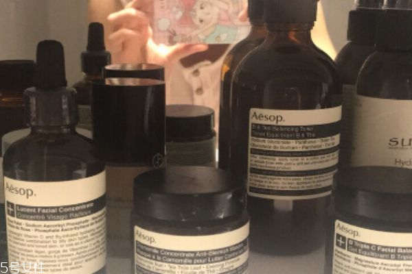 伊索b3c需要避光嗎 B3C加香芹籽精露混合使用 伊索b3c需要避光嗎 B3C加香芹籽精露混合使用