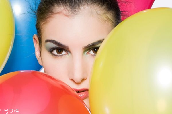 眼影膏用什么刷子 眼影膏的畫(huà)法 眼影膏用什么刷子 眼影膏的畫(huà)法