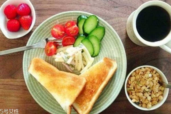 早上吃什么會減肥瘦身 減肥的人早餐怎么吃 早上吃什么會減肥瘦身 減肥的人早餐怎么吃