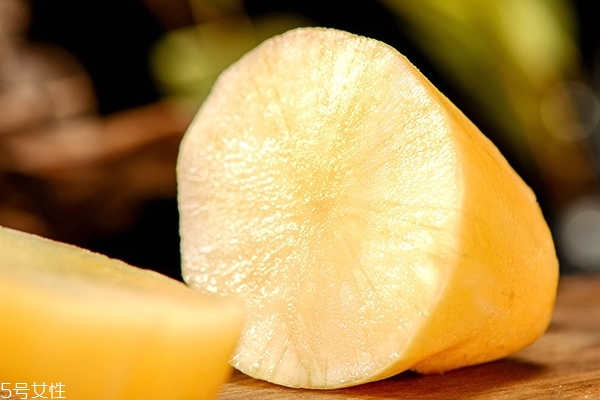 雪蓮果為什么吃了會(huì)拉肚子 因?yàn)樗呛缘? alt=