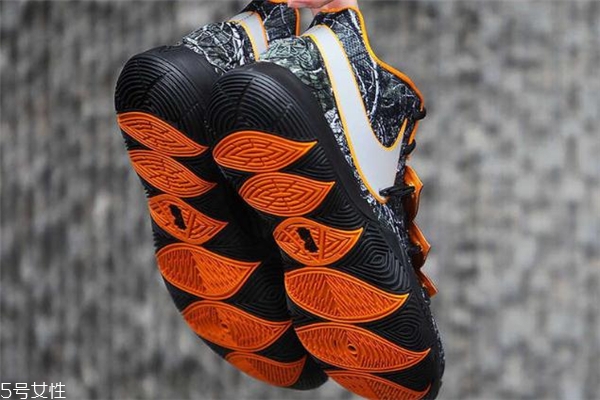 耐克歐文5和歐文4對比測評 配置提升很多 耐克歐文5和歐文4對比測評 配置提升很多