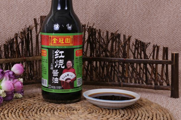 上色用生抽還是老抽 當(dāng)然是老抽 上色用生抽還是老抽 當(dāng)然是老抽