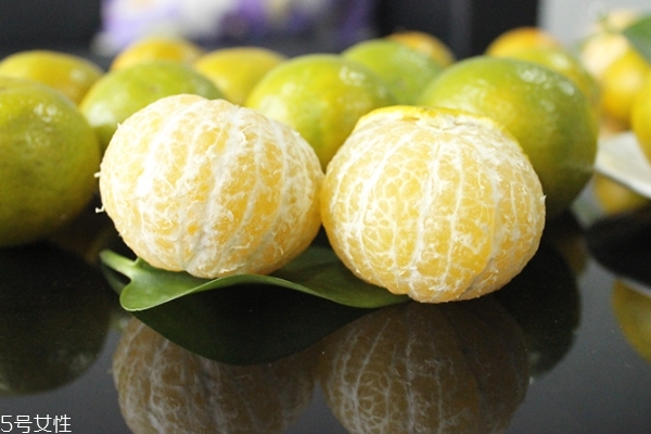 皇帝柑皮有什么用 柑皮泡水用新鮮的還是陳皮 皇帝柑皮有什么用 柑皮泡水用新鮮的還是陳皮