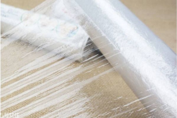 保鮮膜瘦腿裹多長時間 保鮮膜瘦腿正確方法 保鮮膜瘦腿裹多長時間 保鮮膜瘦腿正確方法