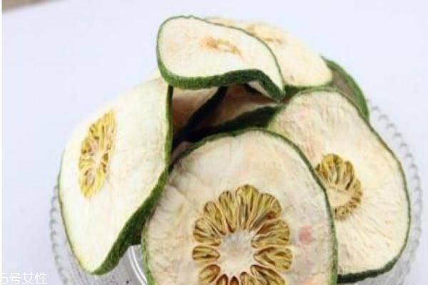 減肥果泡水一天喝幾次最好 減肥果的功效 減肥果泡水一天喝幾次最好 減肥果的功效