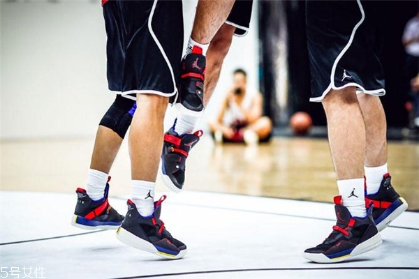 aj33適合什么位置 控衛(wèi)實戰(zhàn)首選 aj33適合什么位置 控衛(wèi)實戰(zhàn)首選