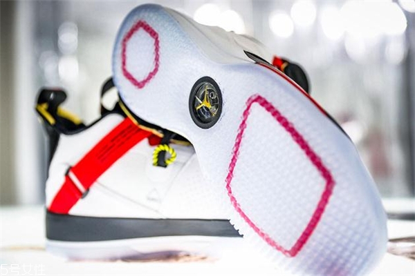 aj33偏碼嗎 按平時(shí)碼數(shù)購(gòu)買