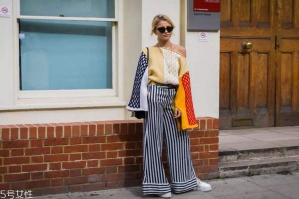 毛衣和闊腿褲怎么搭配 毛衣與闊腿褲搭配圖片 毛衣和闊腿褲怎么搭配 毛衣與闊腿褲搭配圖片