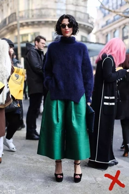 毛衣和闊腿褲怎么搭配 毛衣與闊腿褲搭配圖片 毛衣和闊腿褲怎么搭配 毛衣與闊腿褲搭配圖片