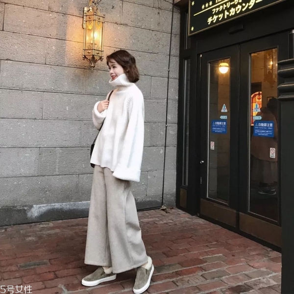 毛衣和闊腿褲怎么搭配 毛衣與闊腿褲搭配圖片 毛衣和闊腿褲怎么搭配 毛衣與闊腿褲搭配圖片