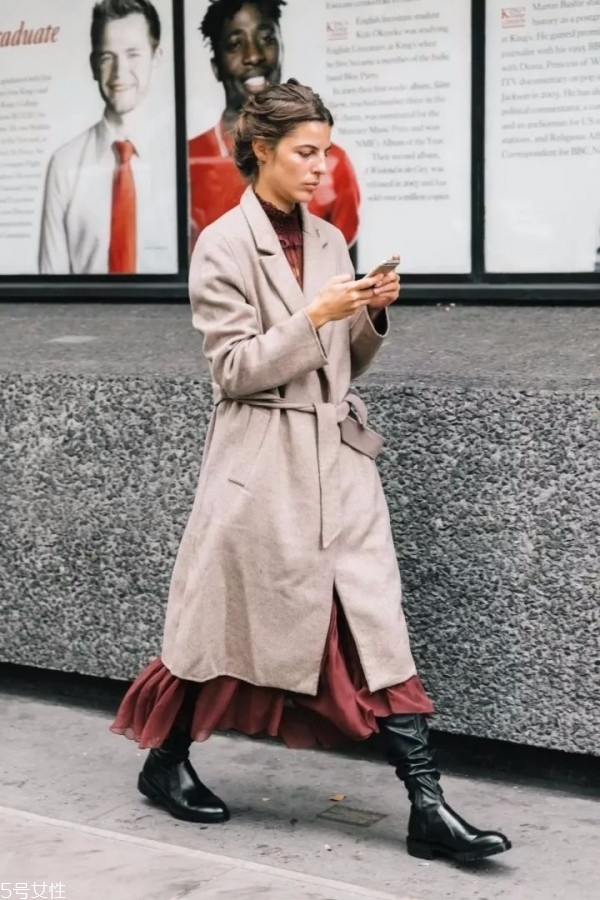 冬天大衣怎么搭配裙子 冬季大衣裙子搭配 冬天大衣怎么搭配裙子 冬季大衣裙子搭配