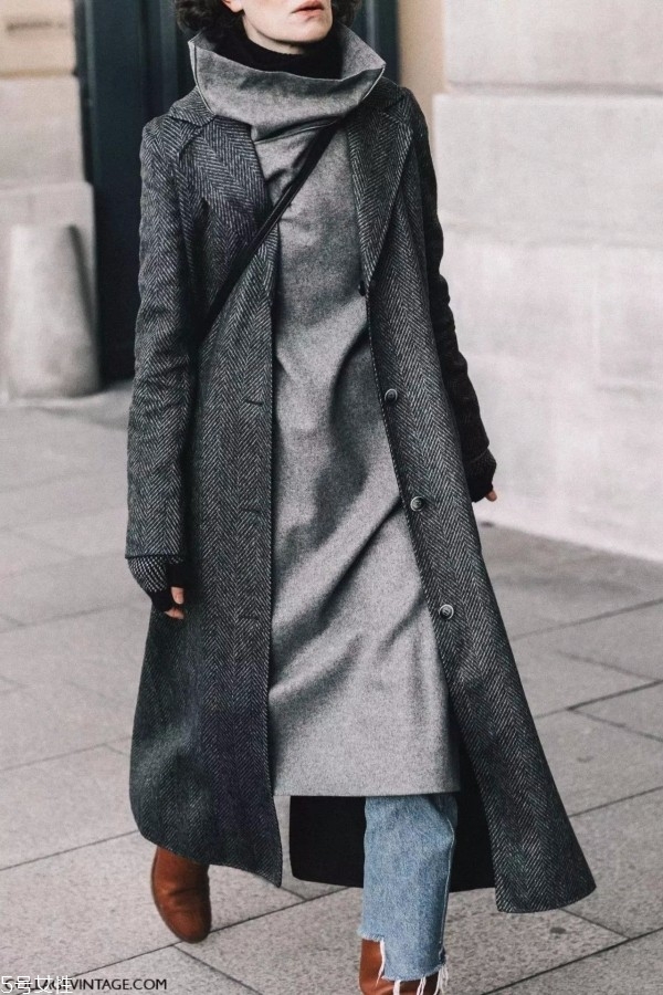 冬天大衣怎么搭配裙子 冬季大衣裙子搭配 冬天大衣怎么搭配裙子 冬季大衣裙子搭配