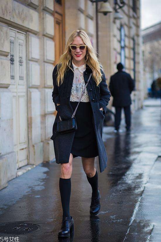 冬天大衣怎么搭配裙子 冬季大衣裙子搭配 冬天大衣怎么搭配裙子 冬季大衣裙子搭配