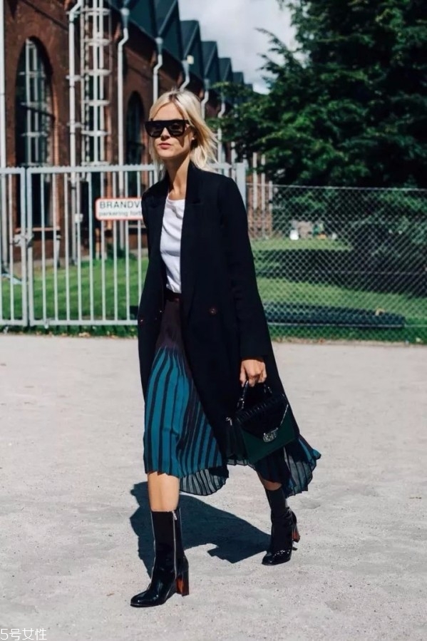 冬天大衣怎么搭配裙子 冬季大衣裙子搭配 冬天大衣怎么搭配裙子 冬季大衣裙子搭配