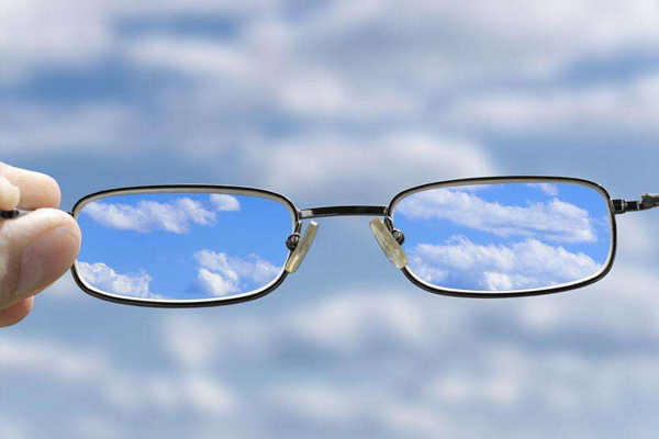 近視超過(guò)多少度會(huì)遺傳 超過(guò)600度