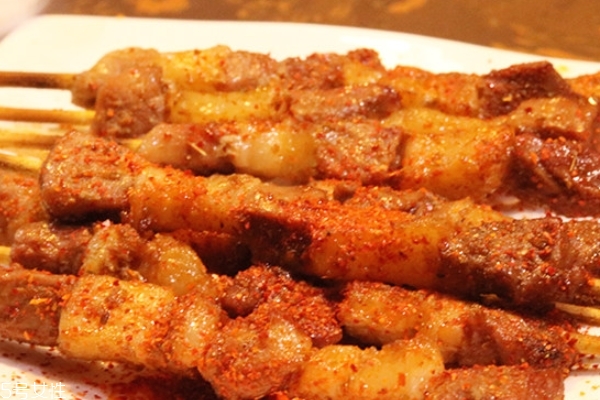 羊肉串的腌制方法 這個(gè)味道才正宗 羊肉串的腌制方法 這個(gè)味道才正宗